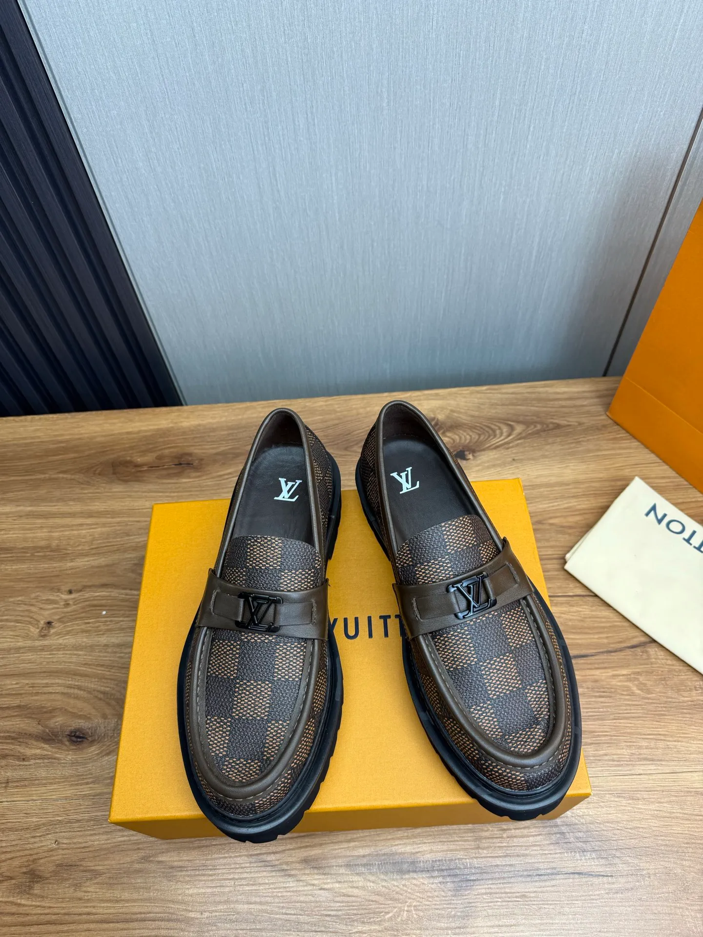Men's shoes 💰640💰 LV. - Men's business casual leather shoes, top quality cow products. 1:1 shipment ⬆️Luxury and noble 👞All imported original brand leather materials, just to create a more comfortable wearing experience, upper: original cowhide ➕Imported full cow lining, original outsole ✔️36-45 (38.45 non-refundable)